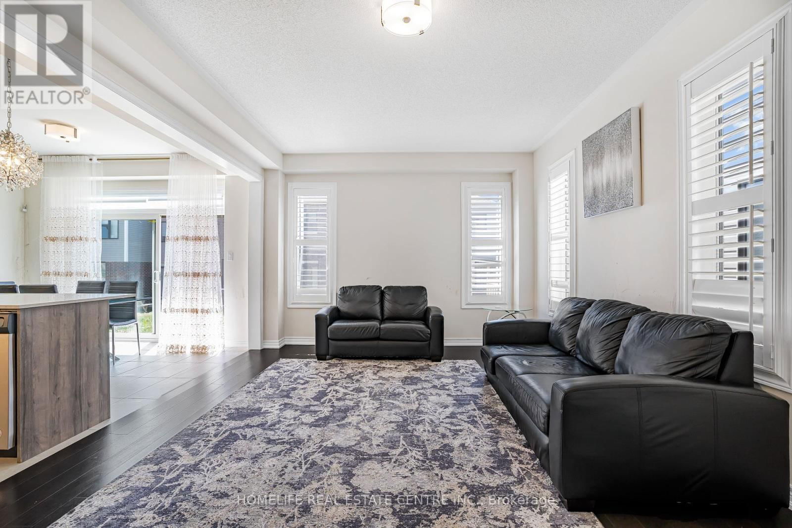 159 TERRY FOX DRIVE Image 4