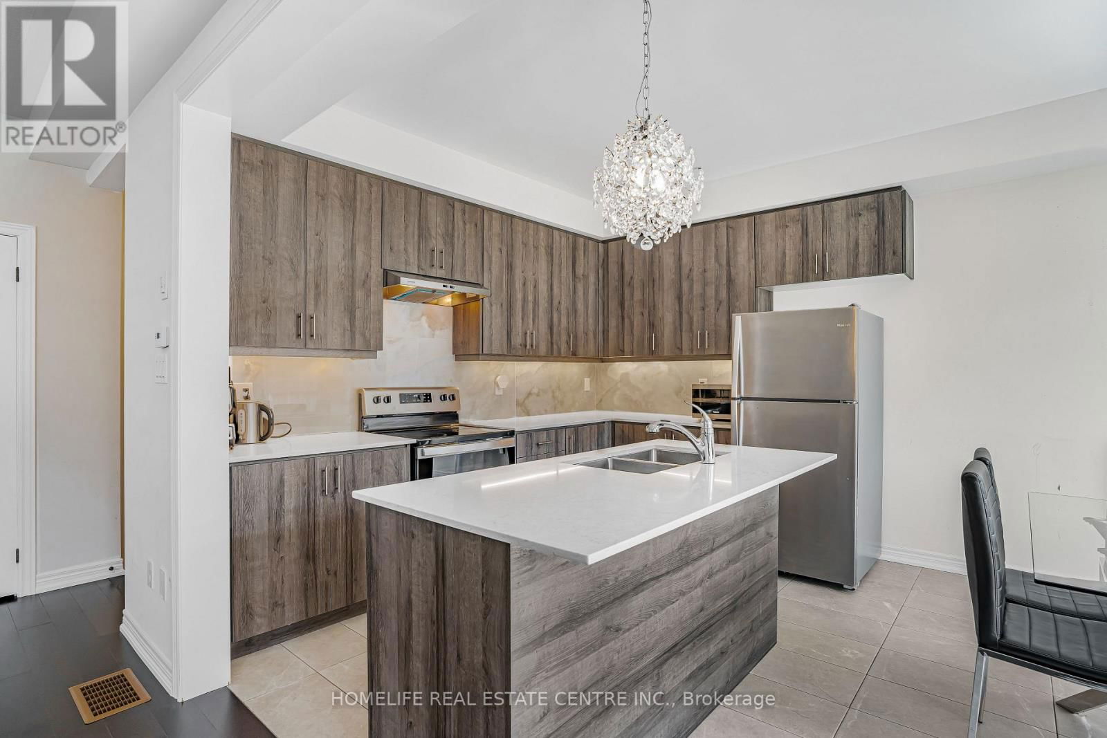 159 TERRY FOX DRIVE Image 6