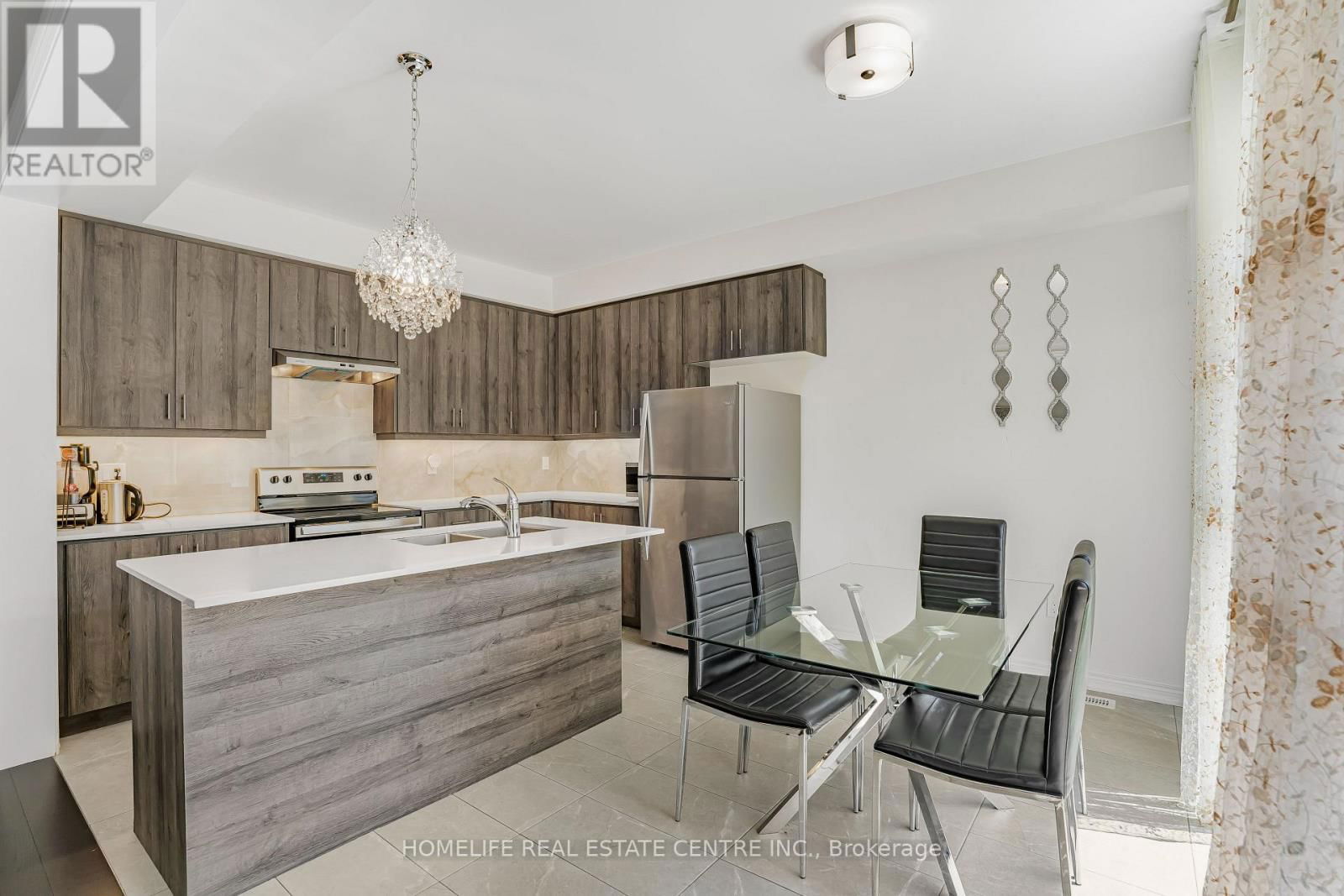 159 TERRY FOX DRIVE Image 7