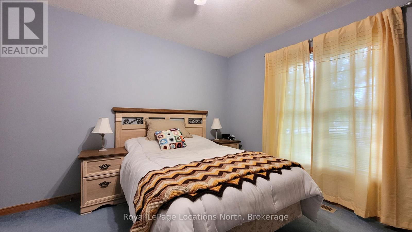 34 TOPAZ STREET Image 18