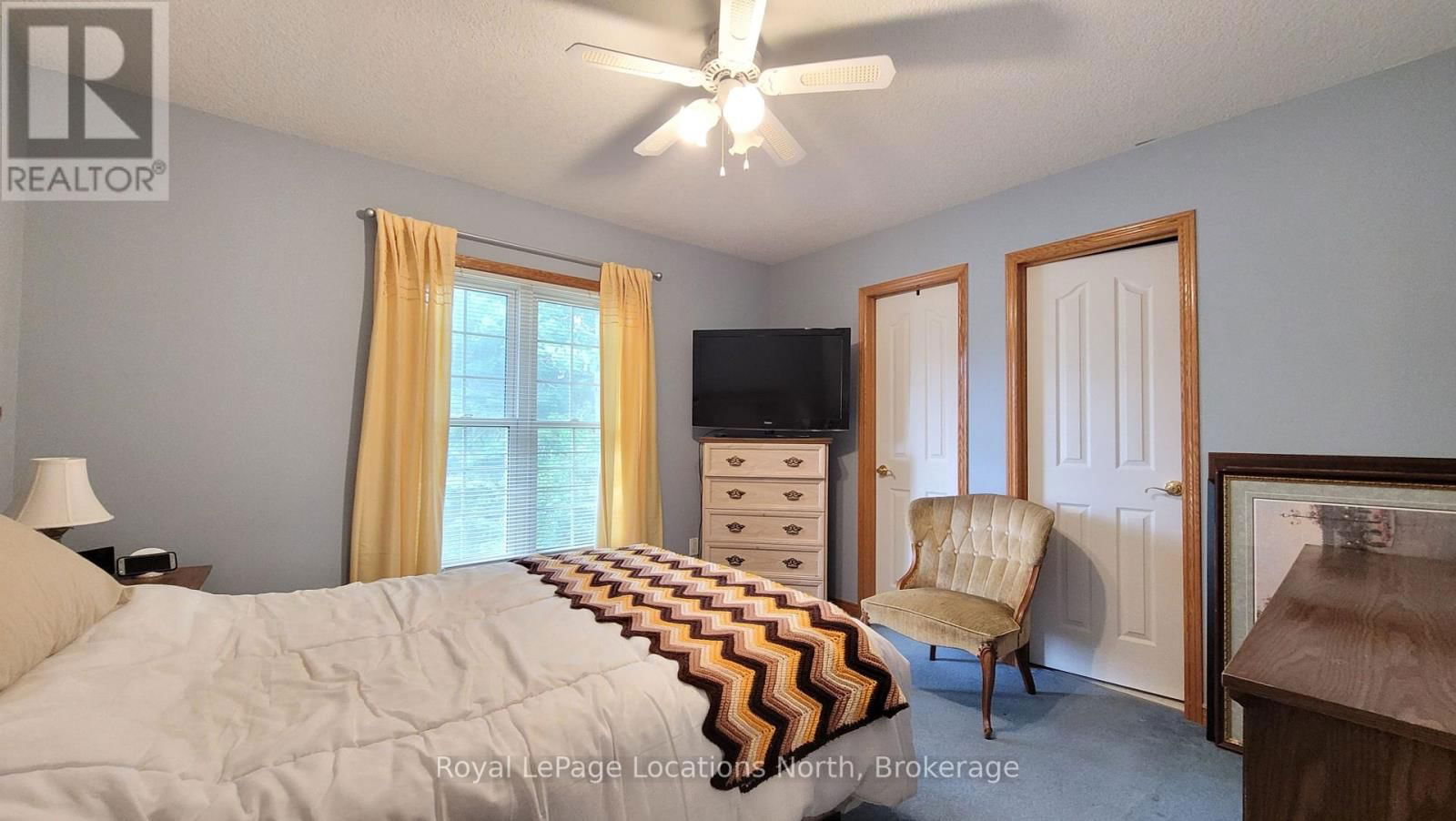 34 TOPAZ STREET Image 19
