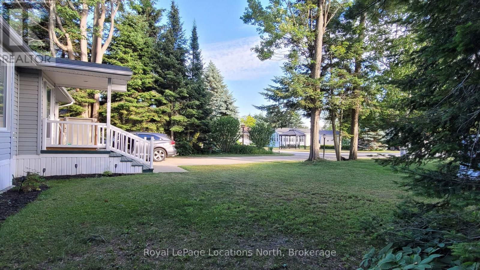 34 TOPAZ STREET Image 3