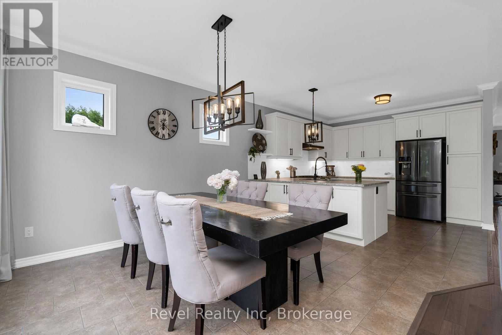 413 RUSS HOWARD DRIVE Image 15