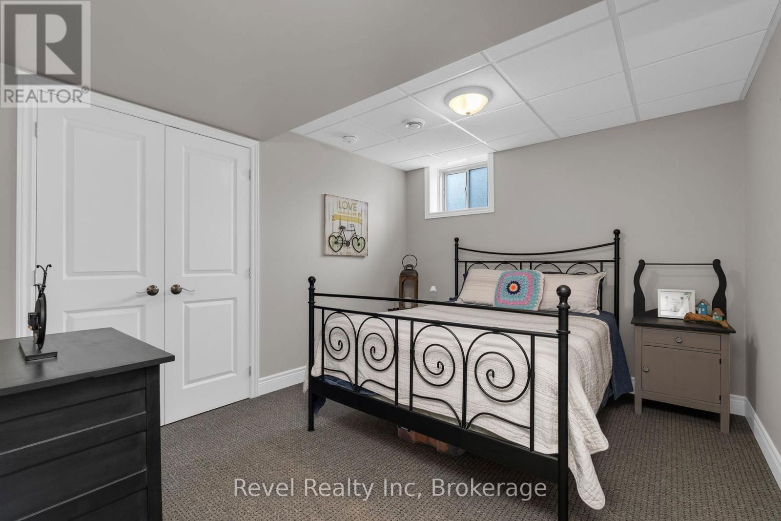 413 RUSS HOWARD DRIVE Image 25