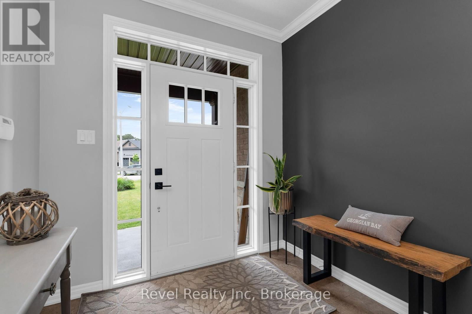 413 RUSS HOWARD DRIVE Image 3
