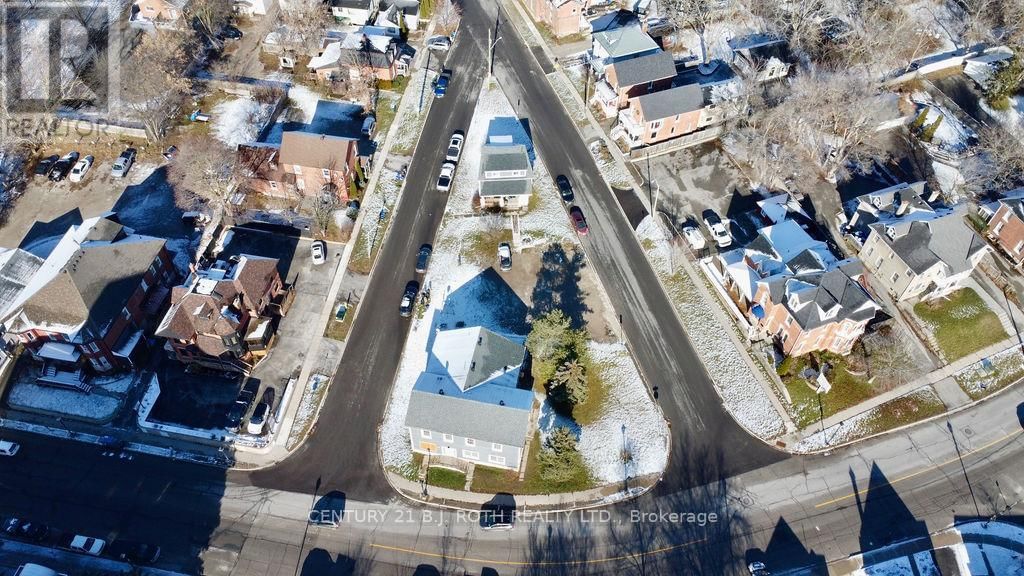 194 DUNLOP STREET EAST Image 1