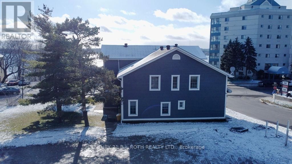 194 DUNLOP STREET EAST Image 10