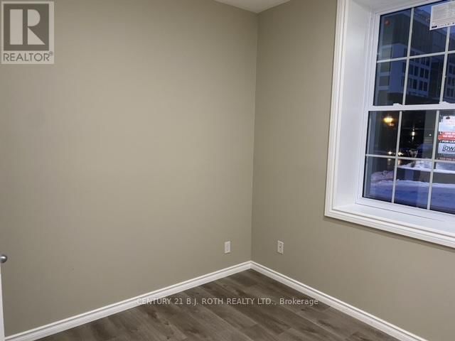 194 DUNLOP STREET EAST Image 21