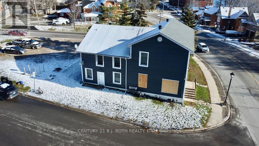 194 DUNLOP STREET EAST Image 3