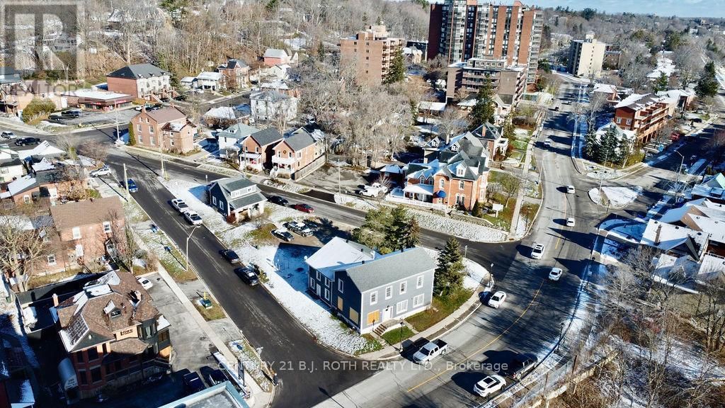 194 DUNLOP STREET EAST Image 5