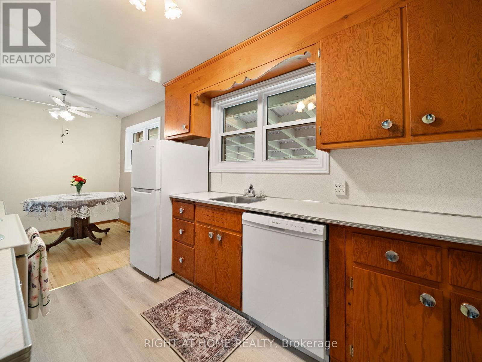 52 ELMER AVENUE Image 17