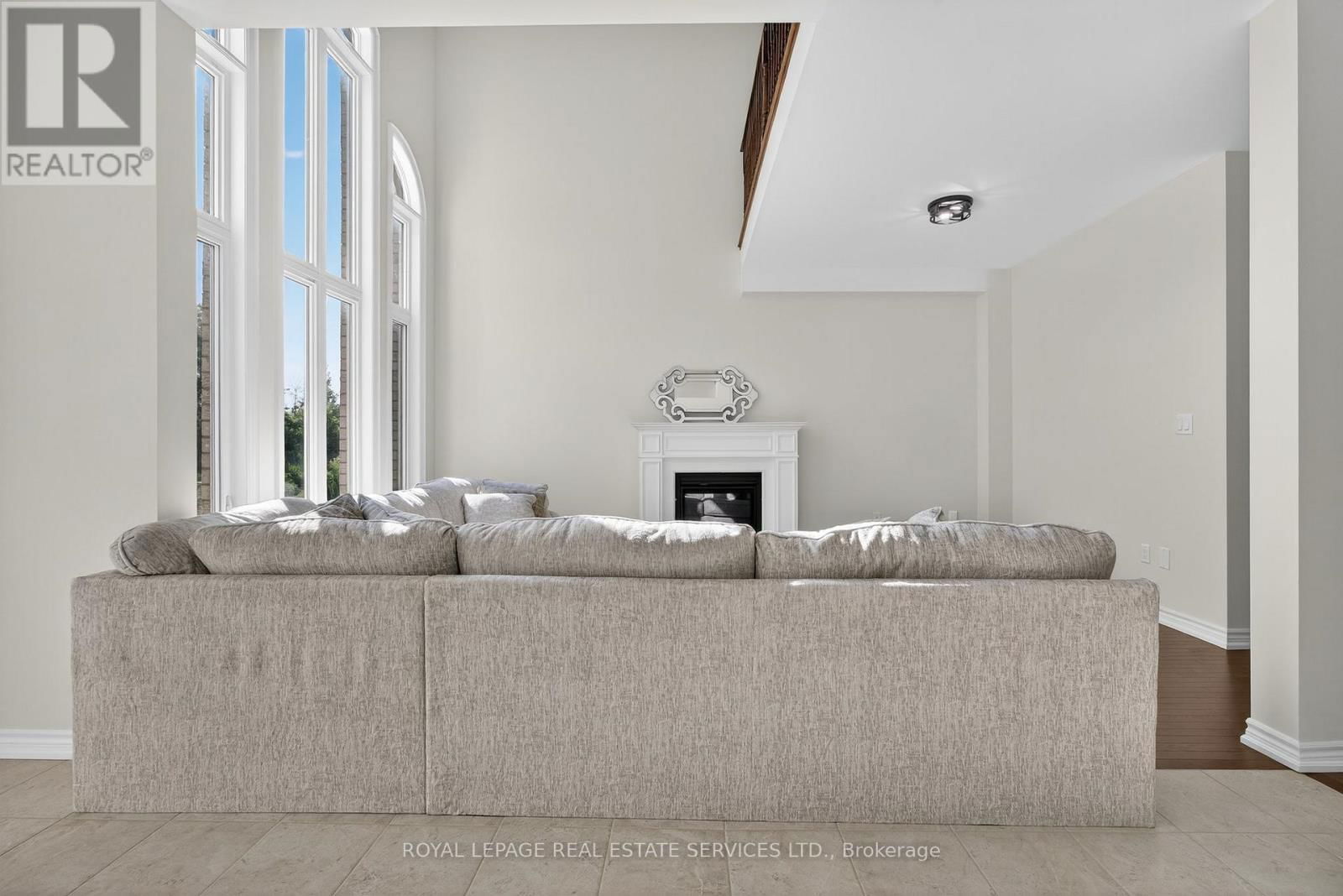 33 PEARL STREET Image 16
