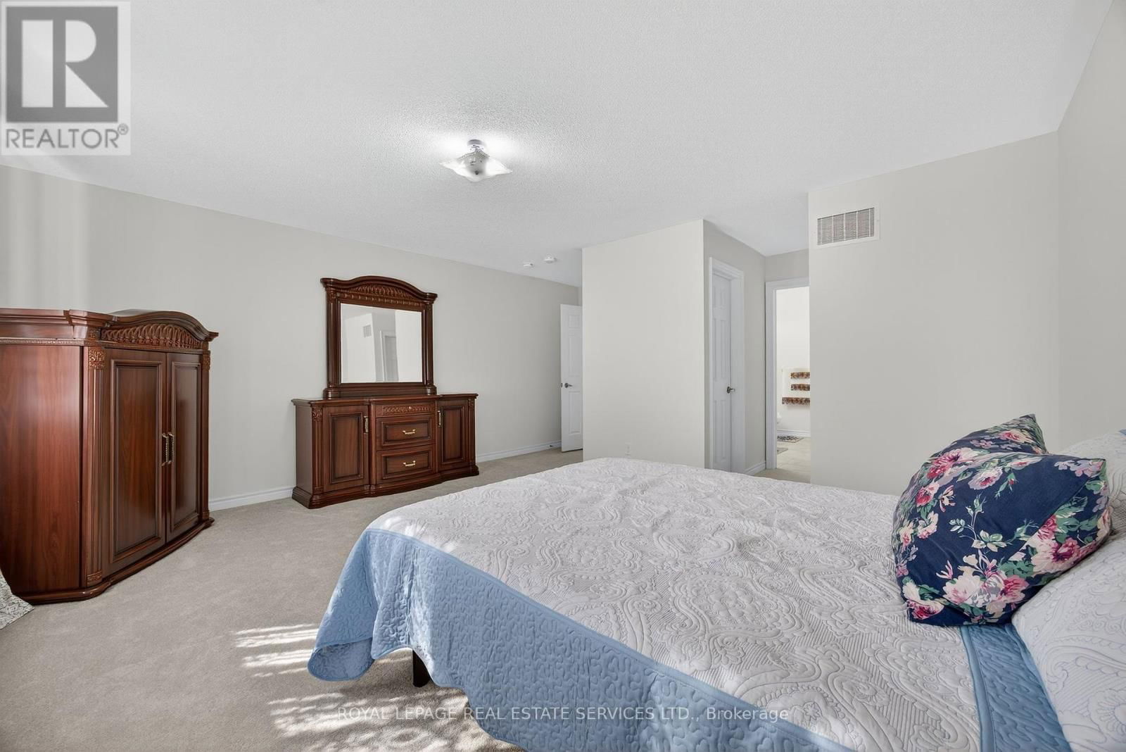 33 PEARL STREET Image 21