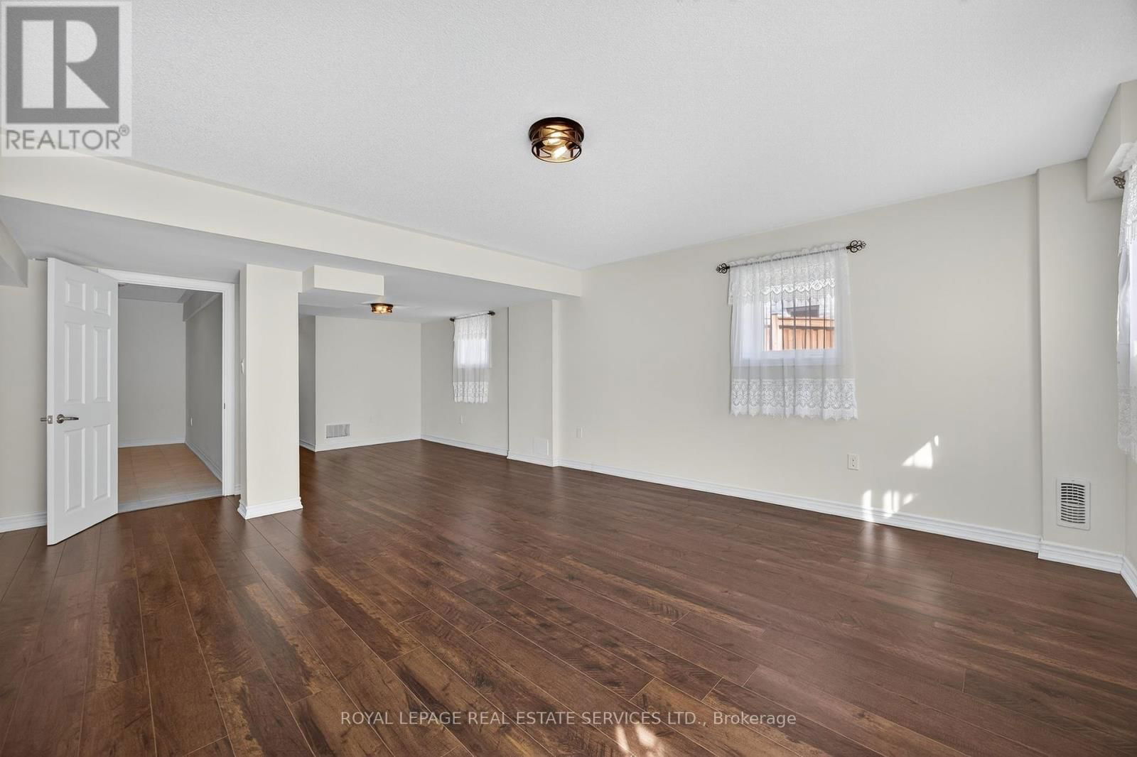 33 PEARL STREET Image 39