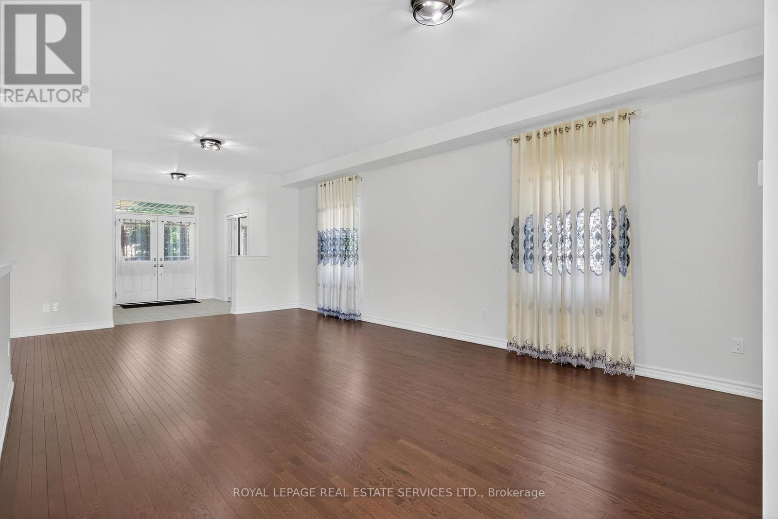 33 PEARL STREET Image 8