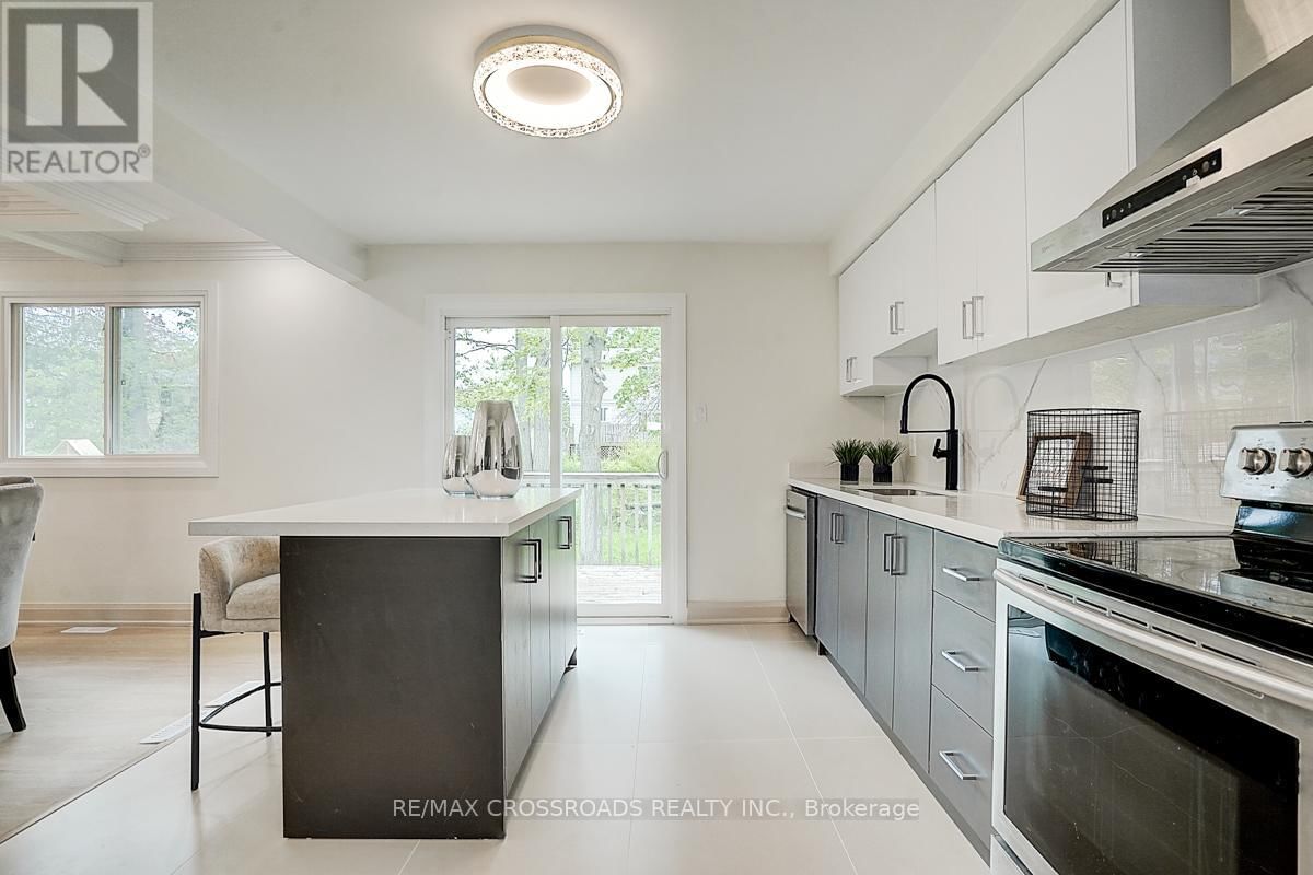 160 LETITIA STREET Image 18