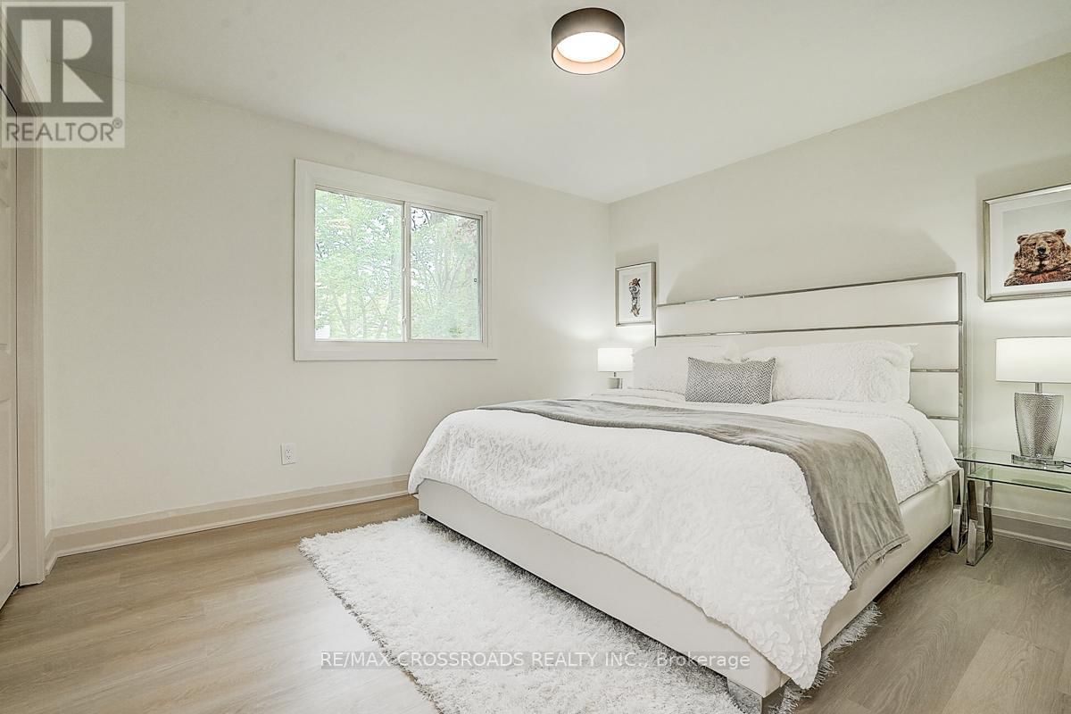 160 LETITIA STREET Image 21