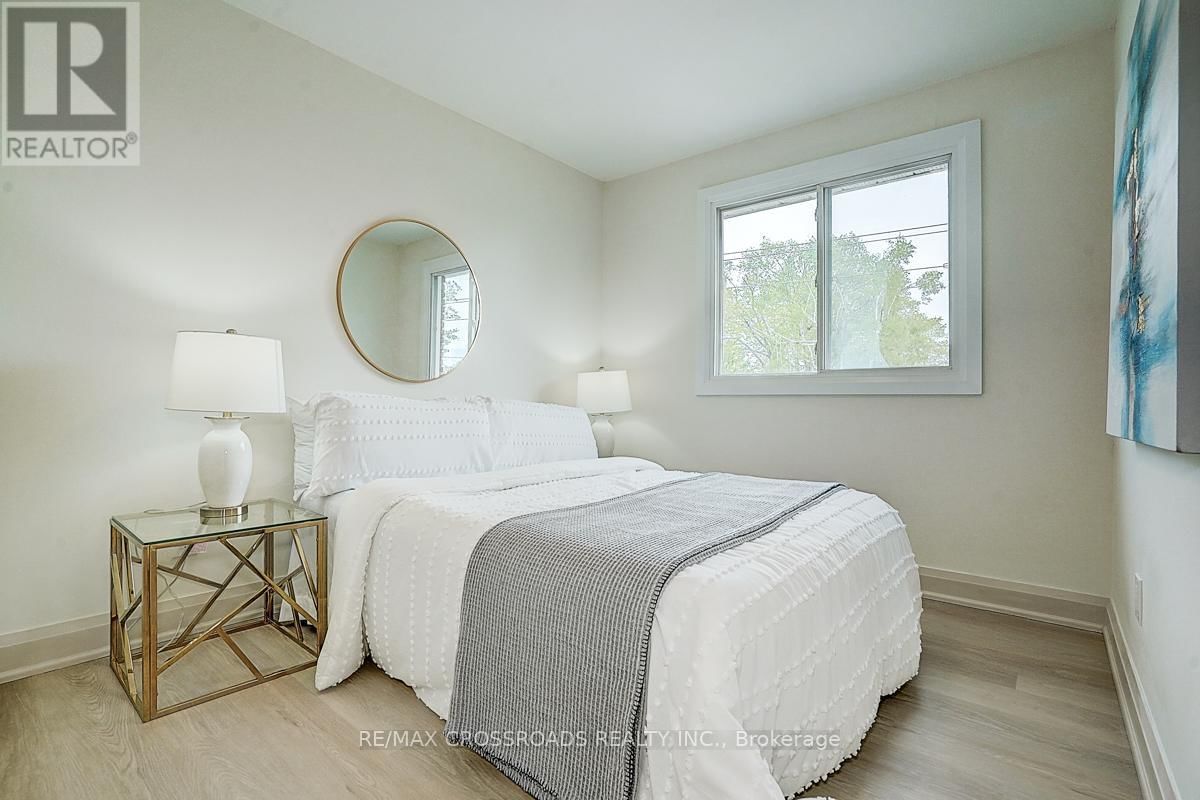 160 LETITIA STREET Image 24