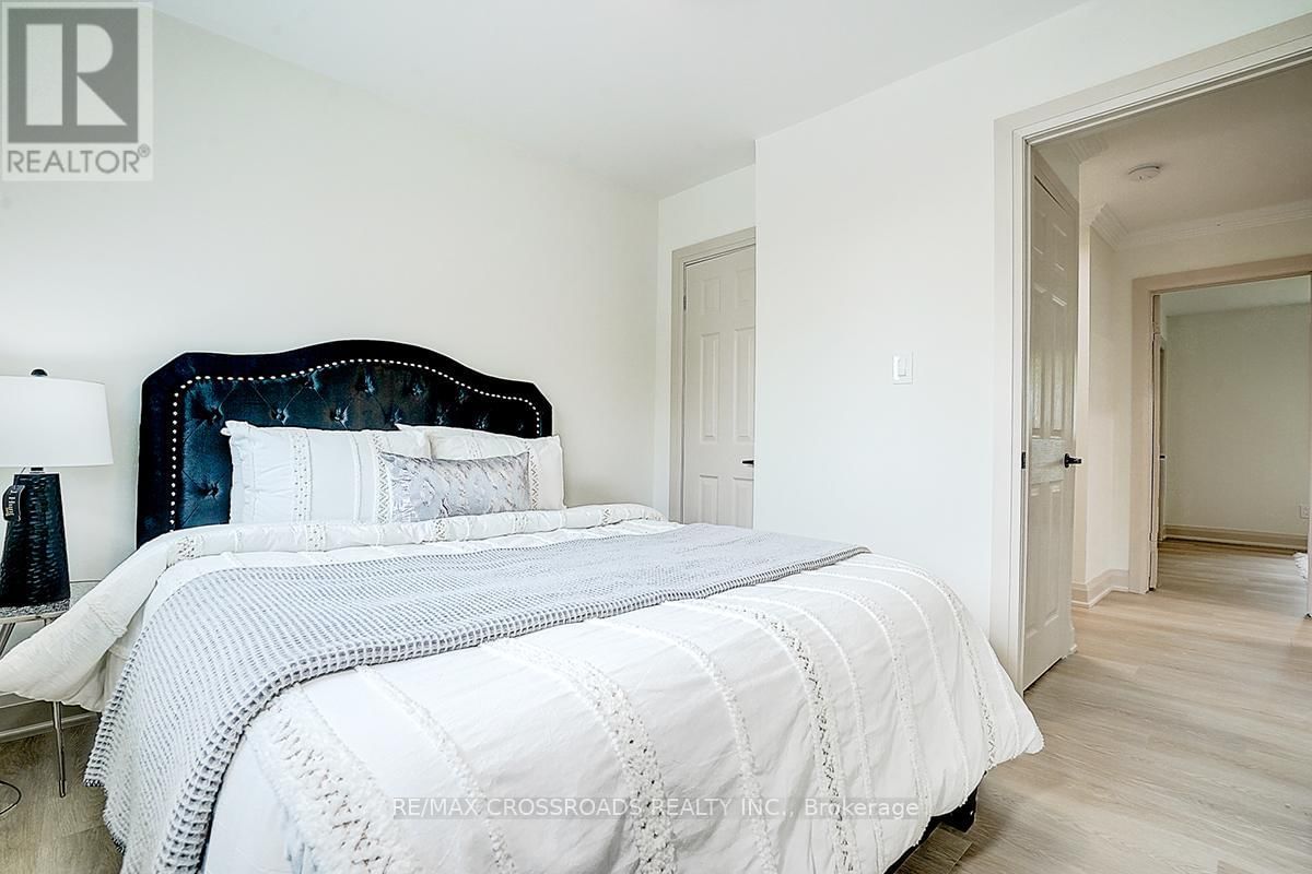 160 LETITIA STREET Image 27