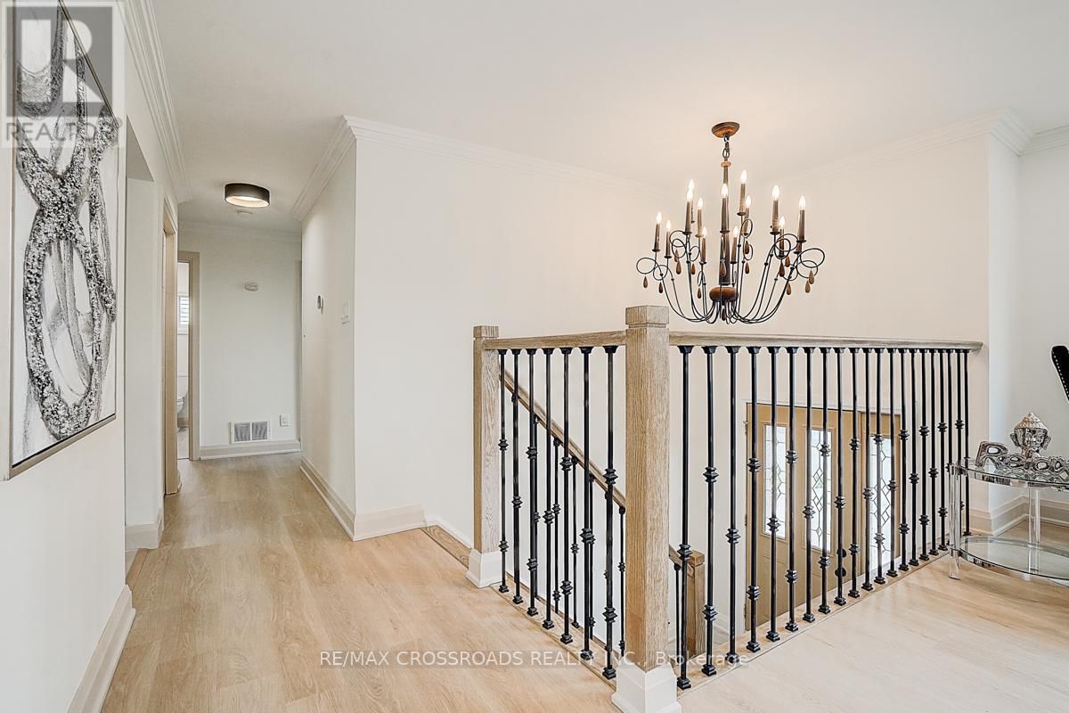 160 LETITIA STREET Image 28