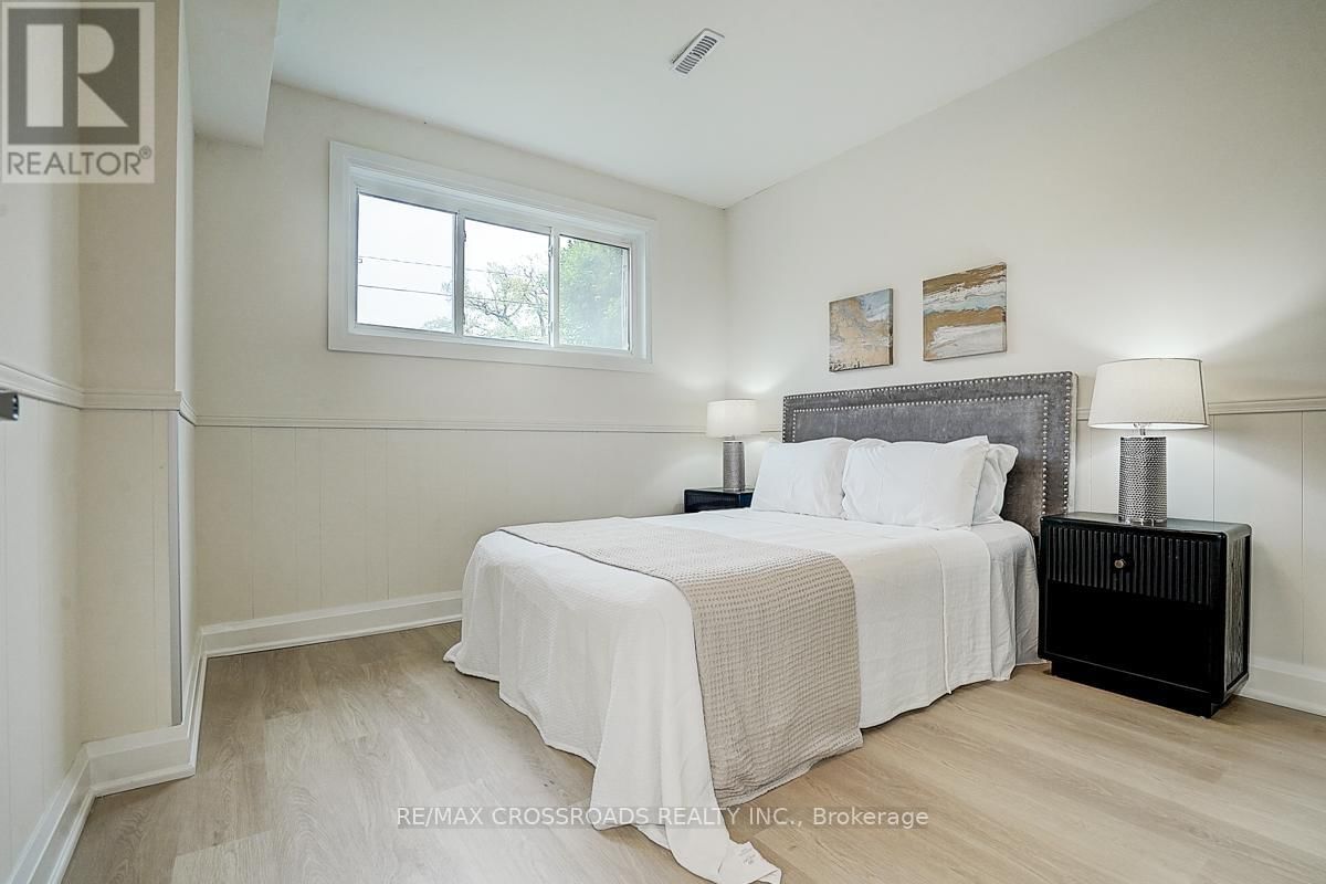 160 LETITIA STREET Image 29