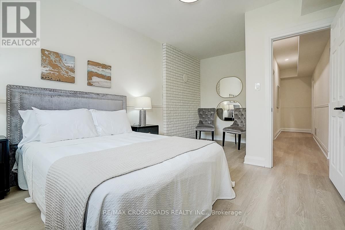 160 LETITIA STREET Image 30