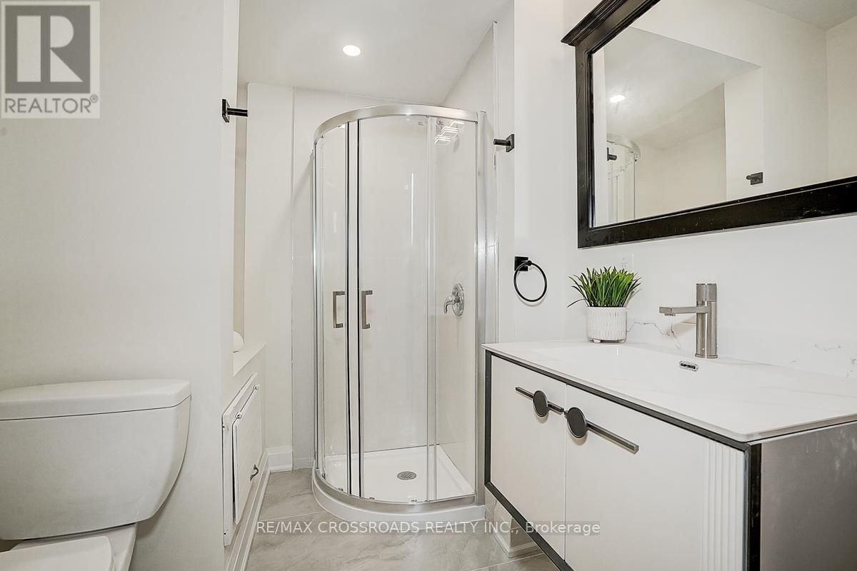 160 LETITIA STREET Image 33