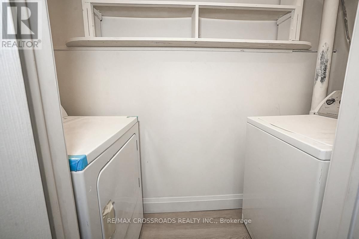 160 LETITIA STREET Image 37