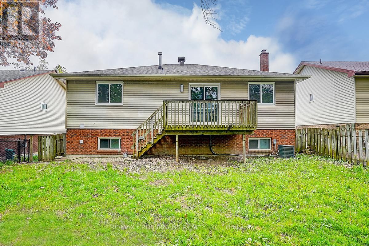 160 LETITIA STREET Image 40