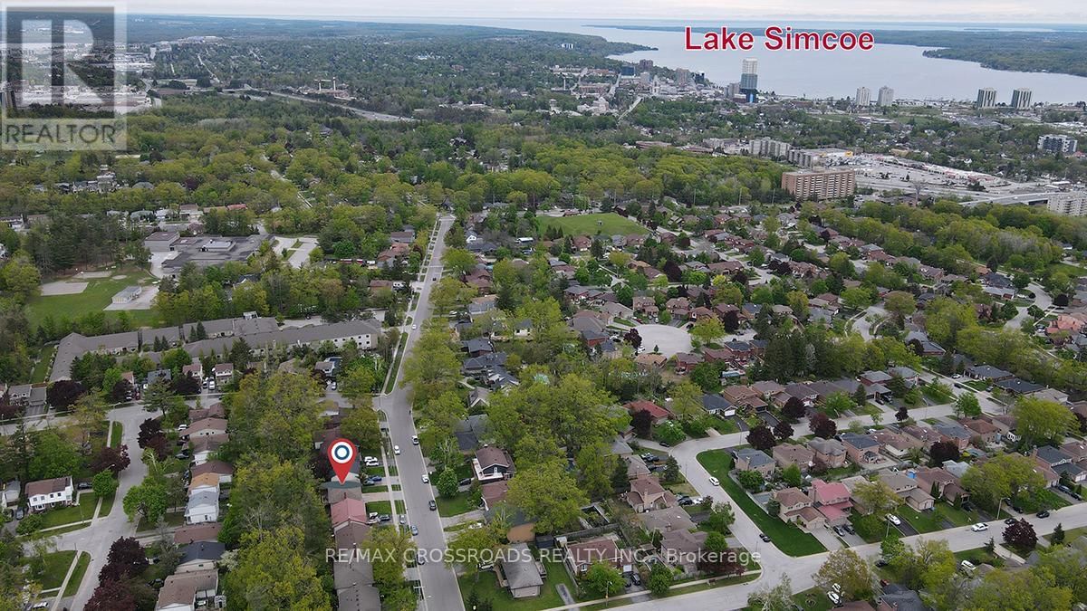 160 LETITIA STREET Image 46