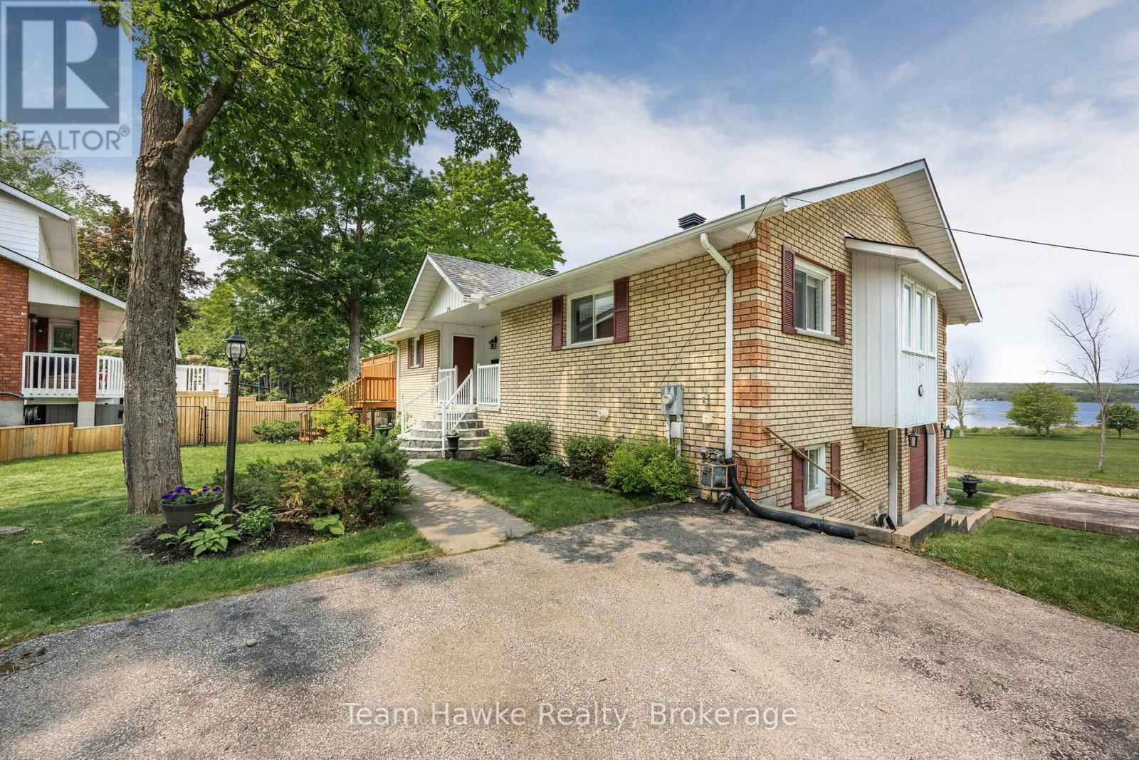 26 JURY DRIVE Image 3