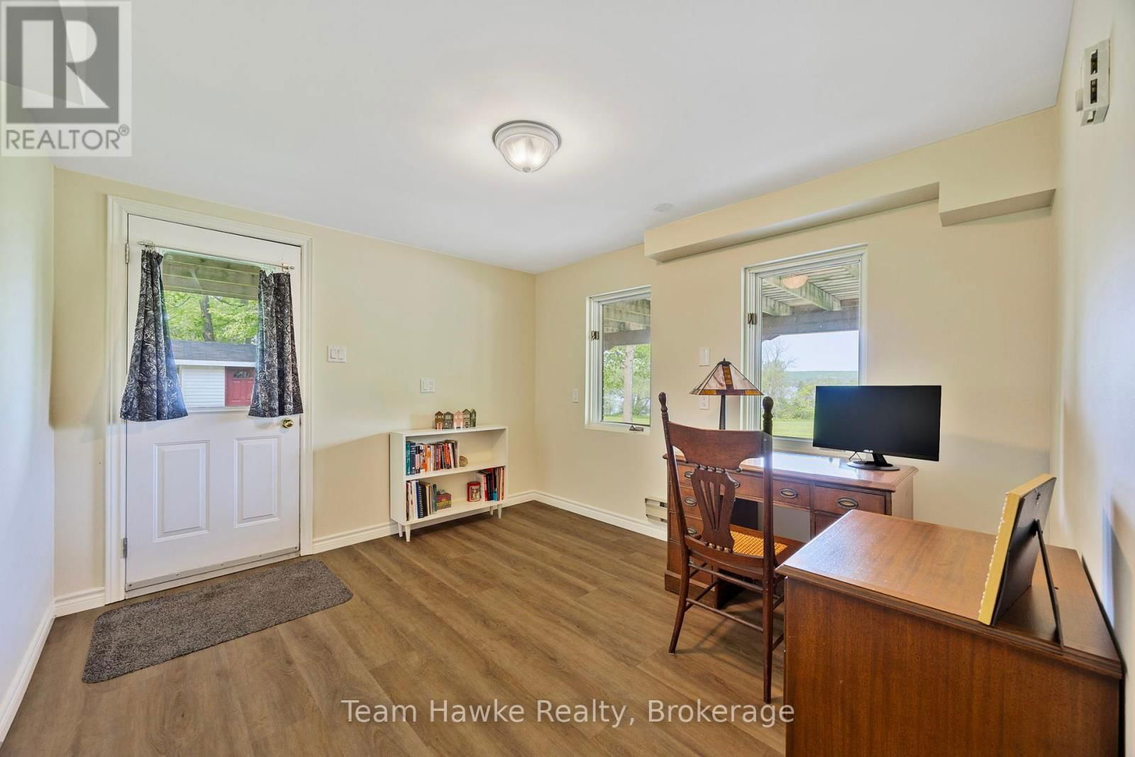 26 JURY DRIVE Image 36