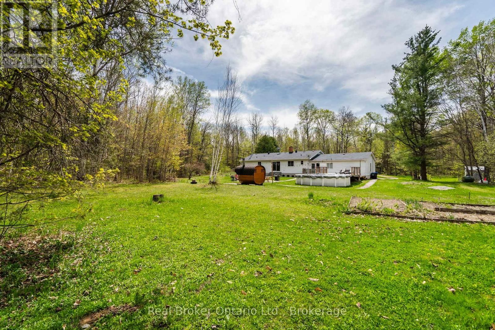 1467 ROSEMOUNT ROAD Image 23