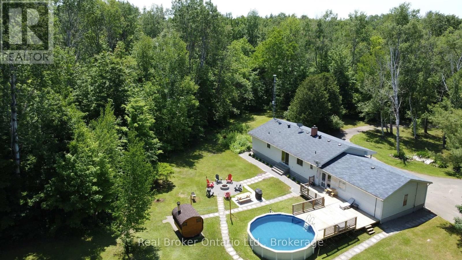 1467 ROSEMOUNT ROAD Image 26