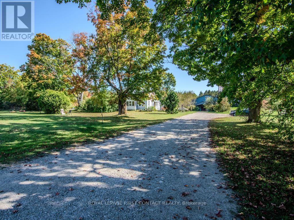 2041 FLOS 4 ROAD WEST Image 3