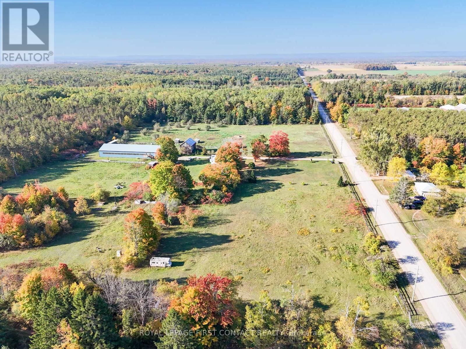 2041 FLOS 4 ROAD WEST Image 41