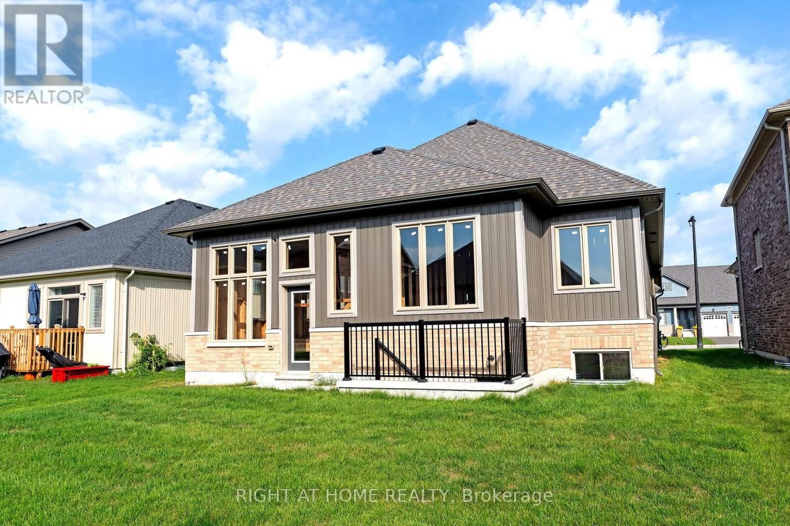 245 WILCOX DRIVE Image 10