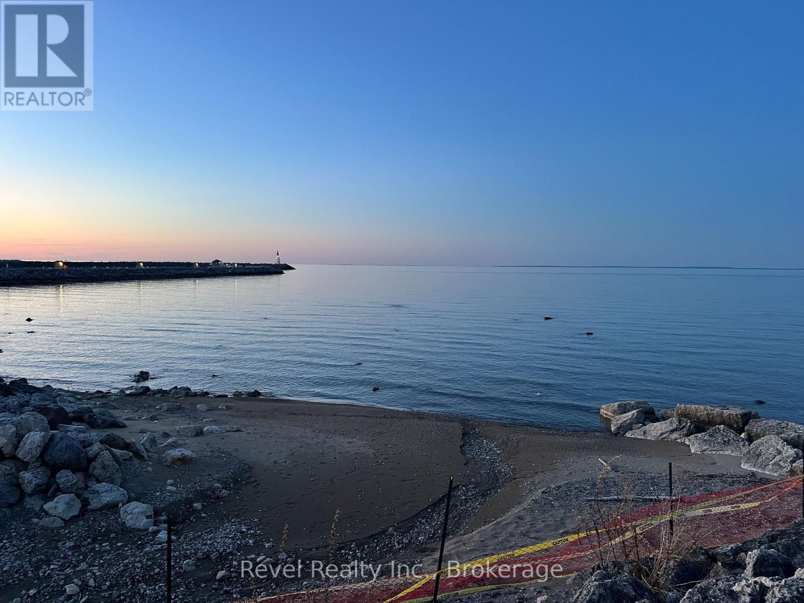 305 - 24 RAMBLINGS WAY Image 19