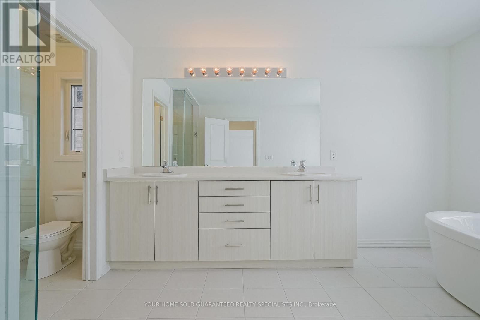 62 CALYPSO AVENUE Image 11