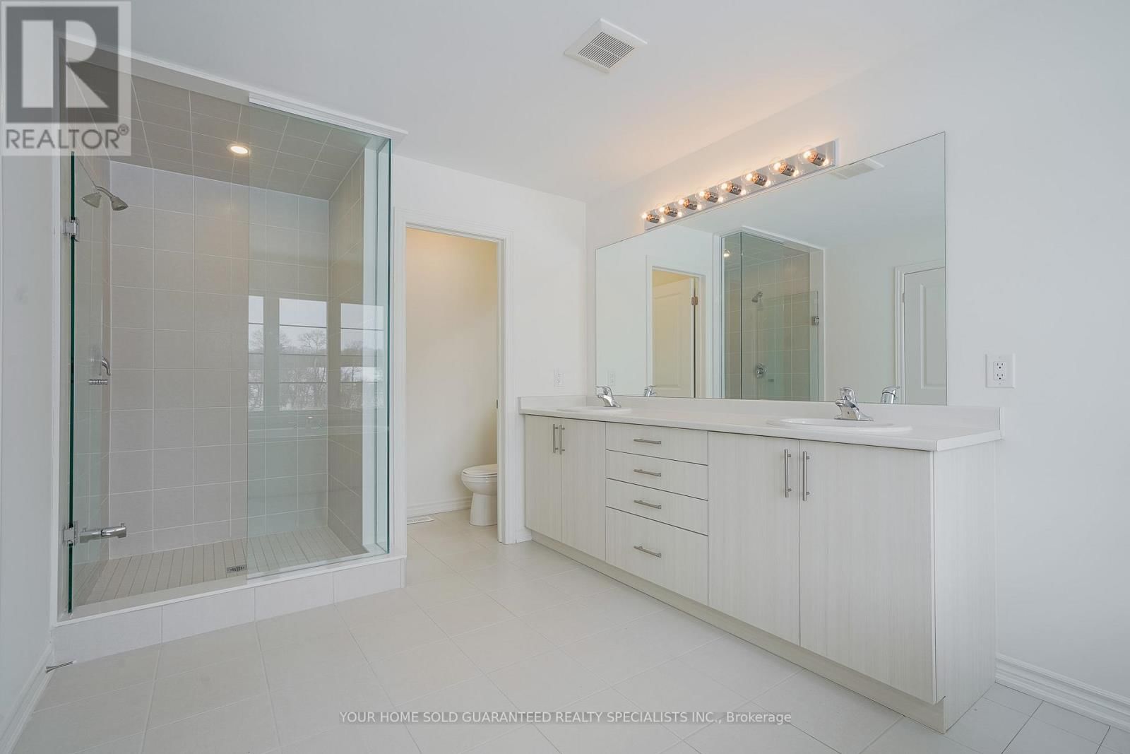 62 CALYPSO AVENUE Image 13