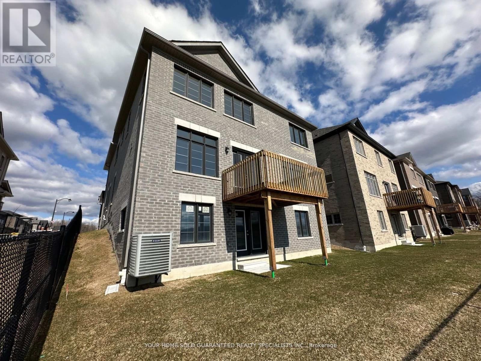 62 CALYPSO AVENUE Image 20