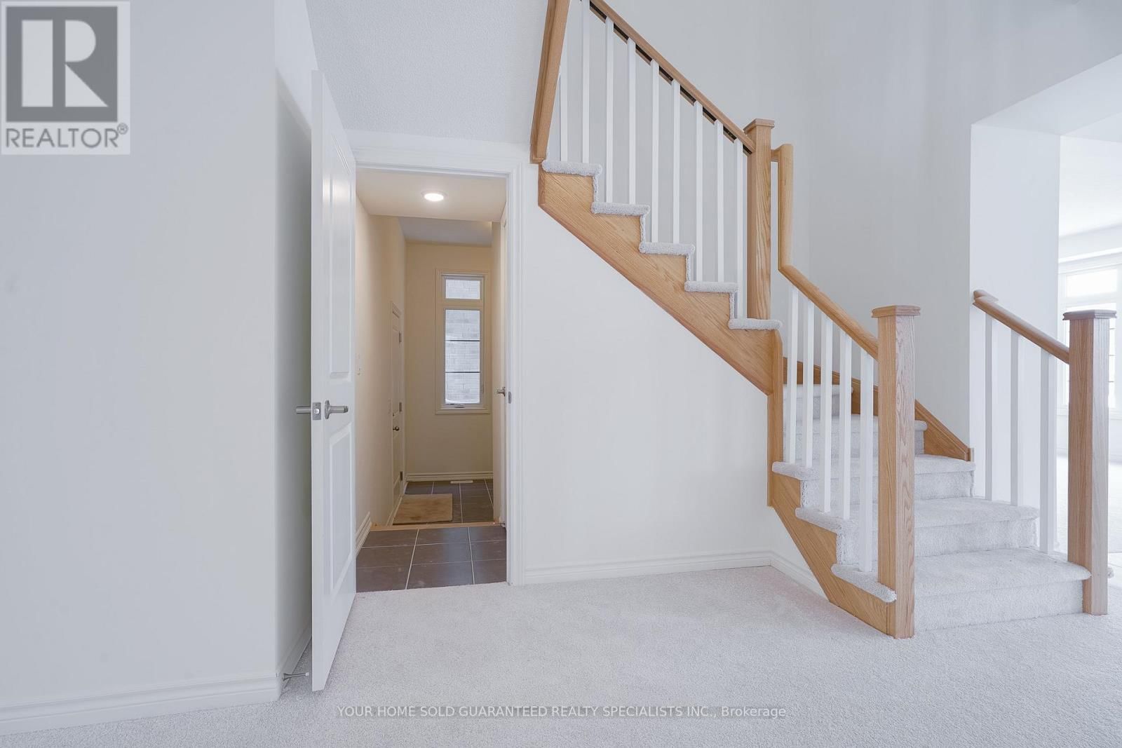 62 CALYPSO AVENUE Image 9