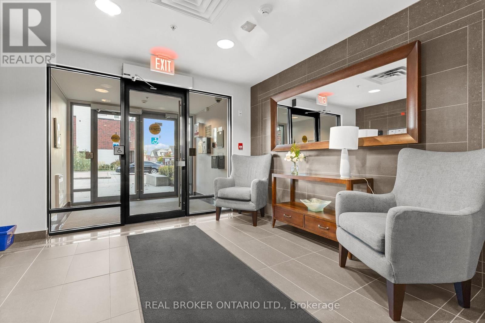 302 - 1 SHIPYARD LANE Image 32