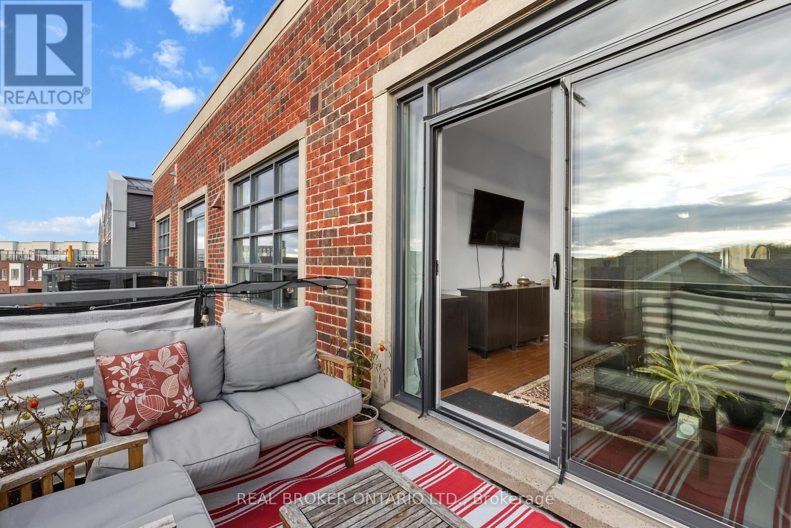 302 - 1 SHIPYARD LANE Image 40