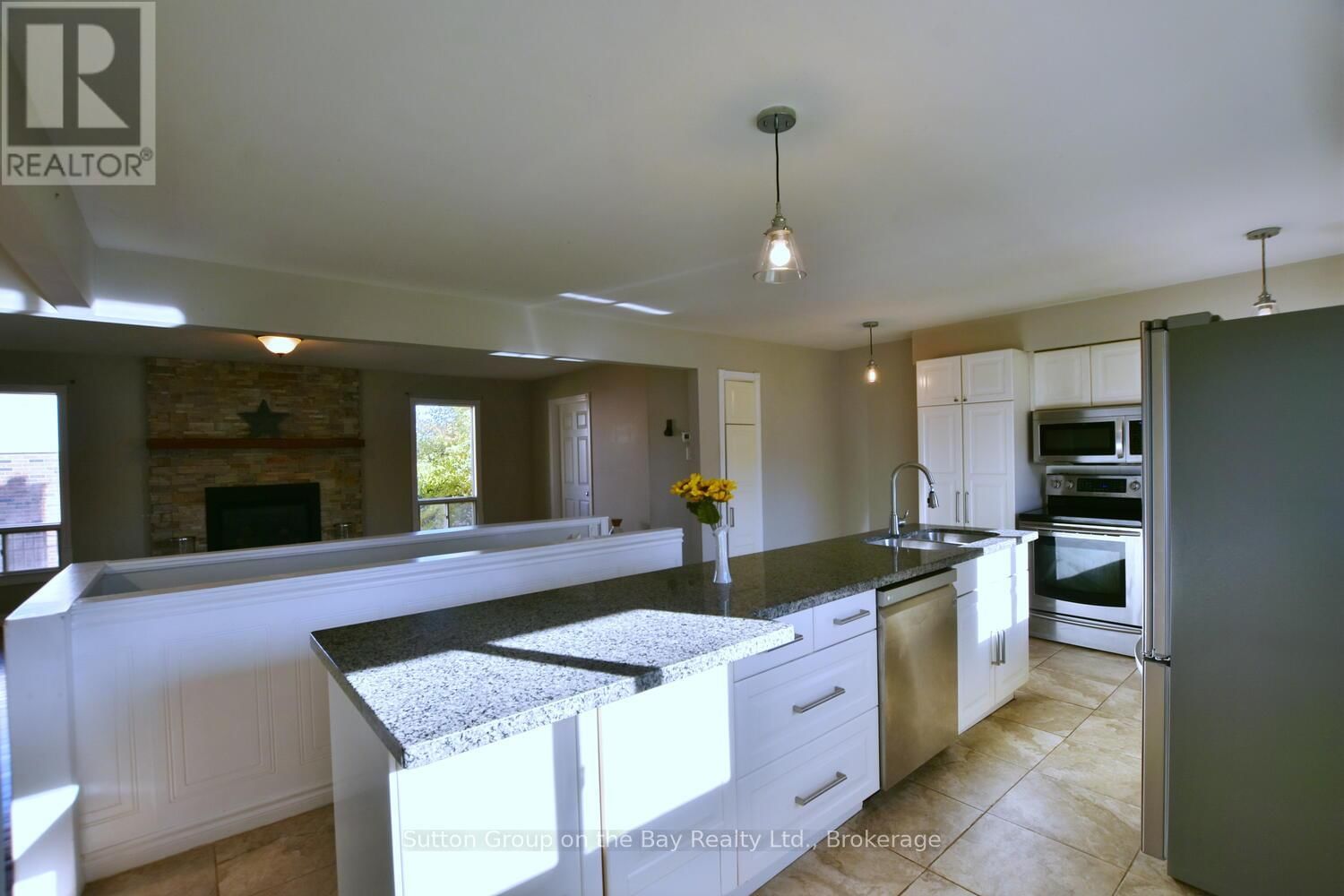 5 BROCK CRESCENT Image 17