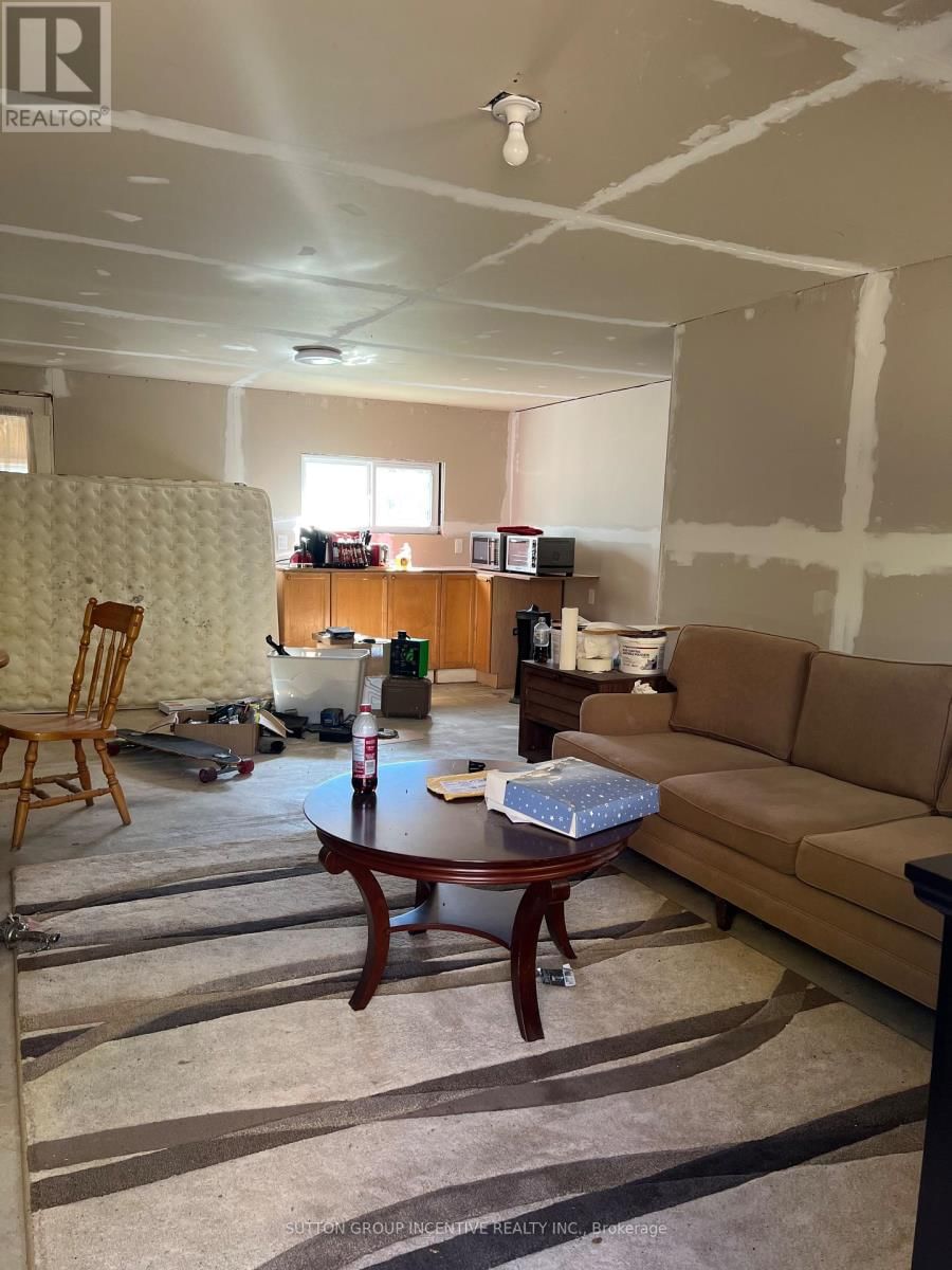 4067 AIRPORT ROAD Image 8