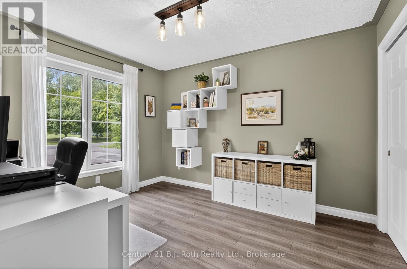 83 WOZNIAK ROAD Image 16