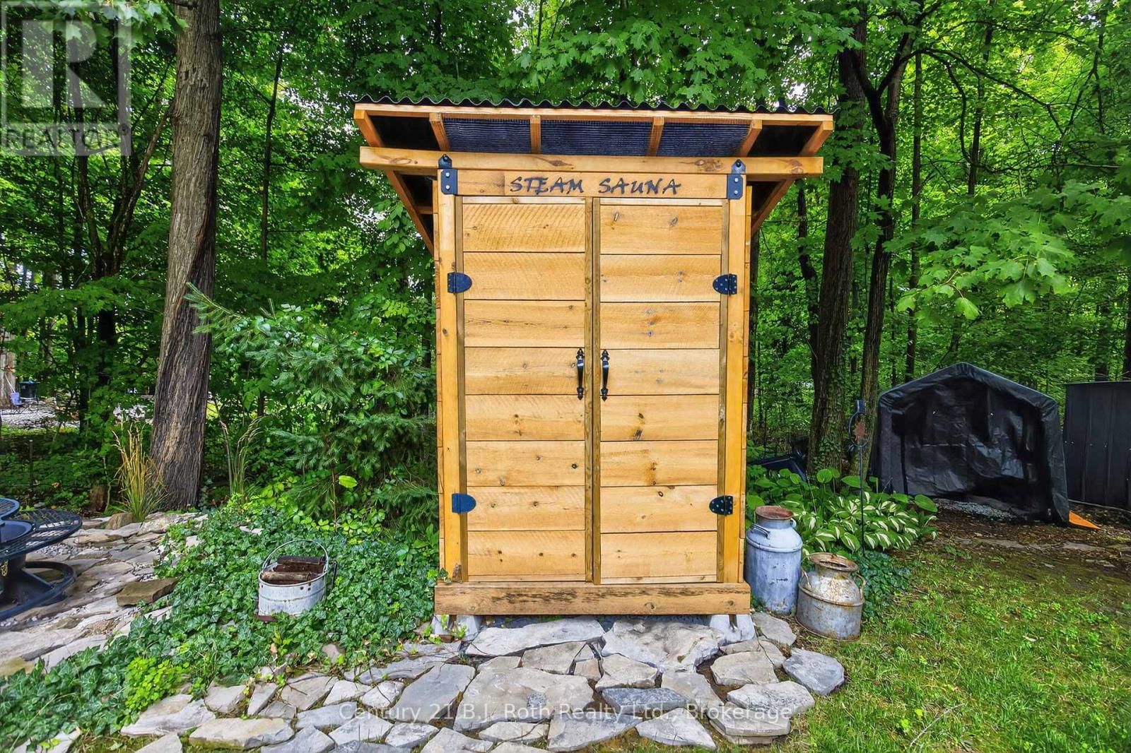 83 WOZNIAK ROAD Image 36