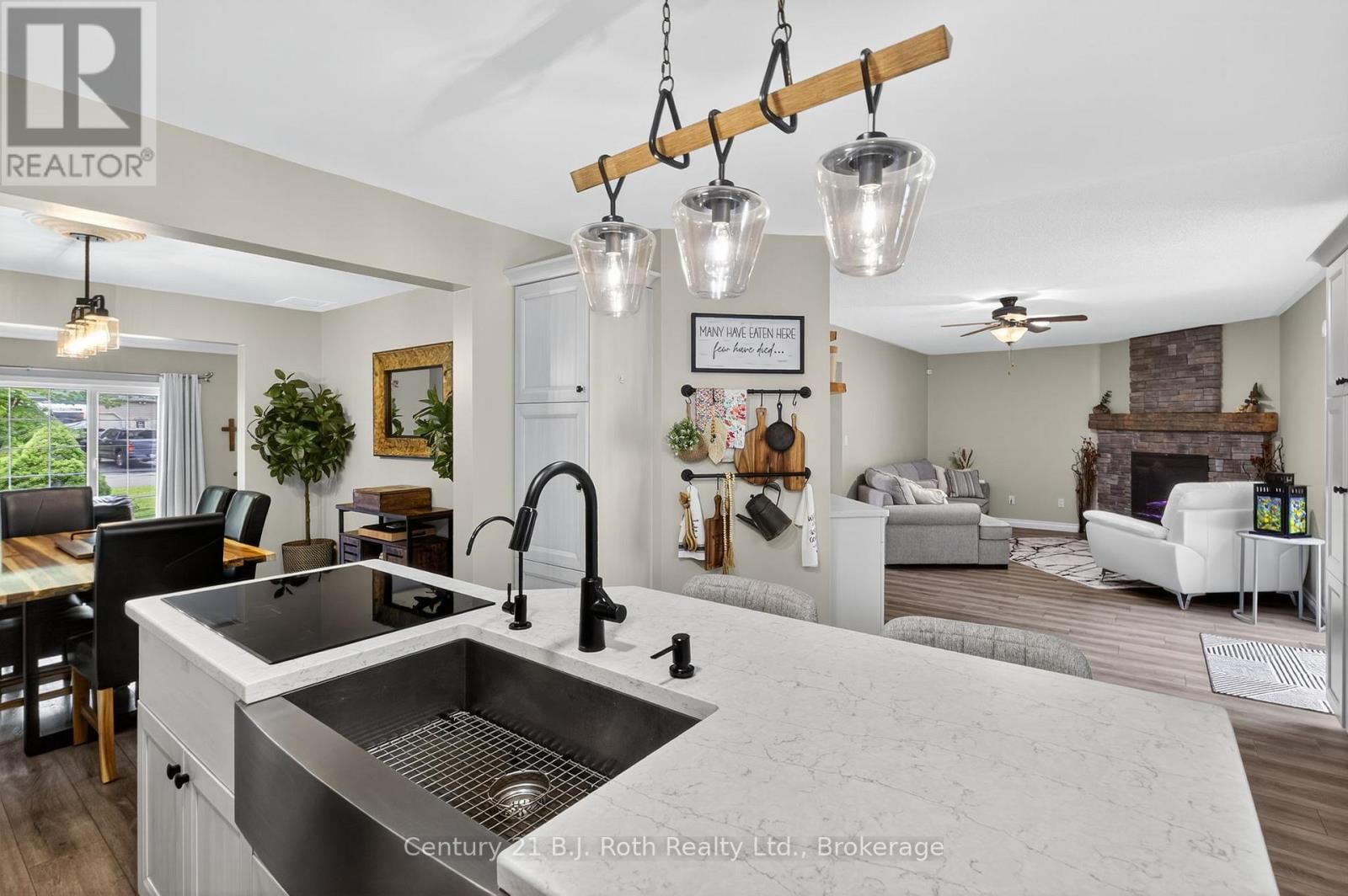 83 WOZNIAK ROAD Image 7