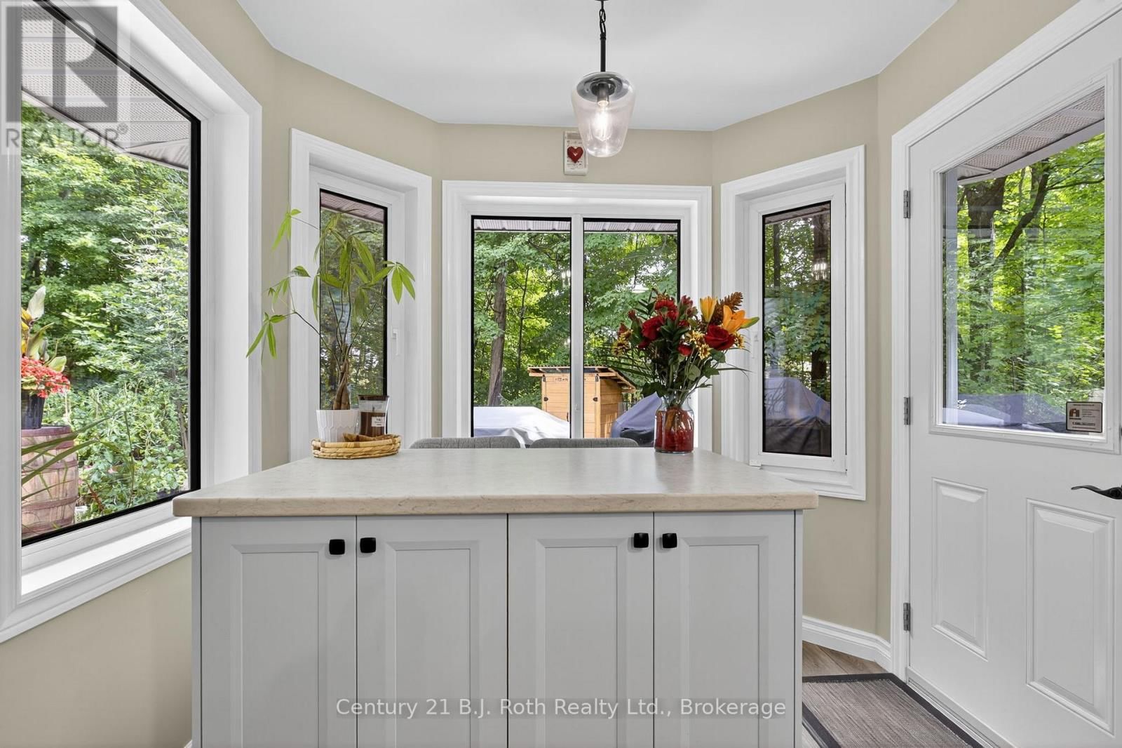 83 WOZNIAK ROAD Image 8